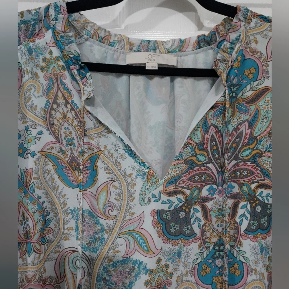LOFT Plus Multicolored Paisley Print Long Sleeve Tie Neck Blouse in Size 22 - Picture 3 of 13